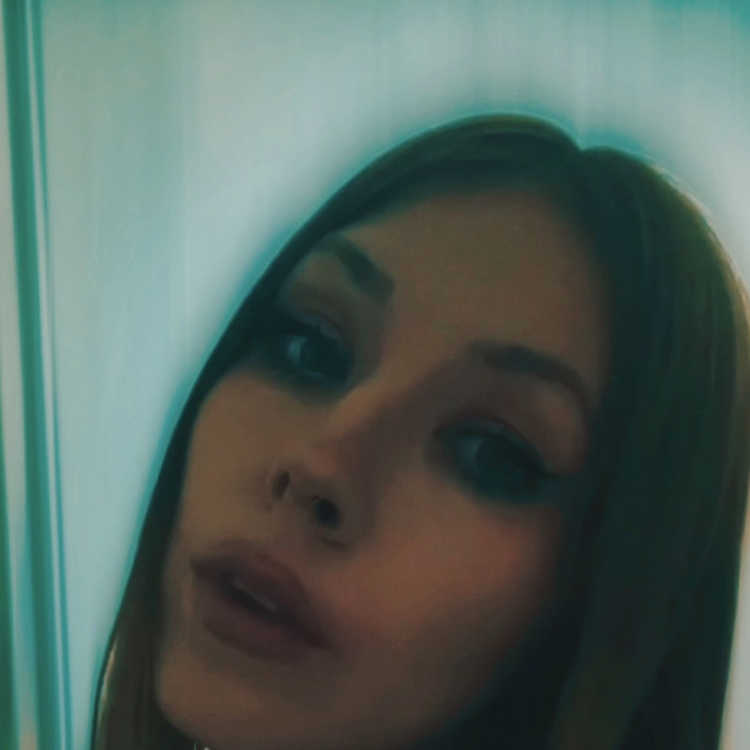 Lu Lo’s avatar