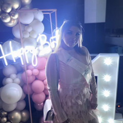 Ella’s Vibes
