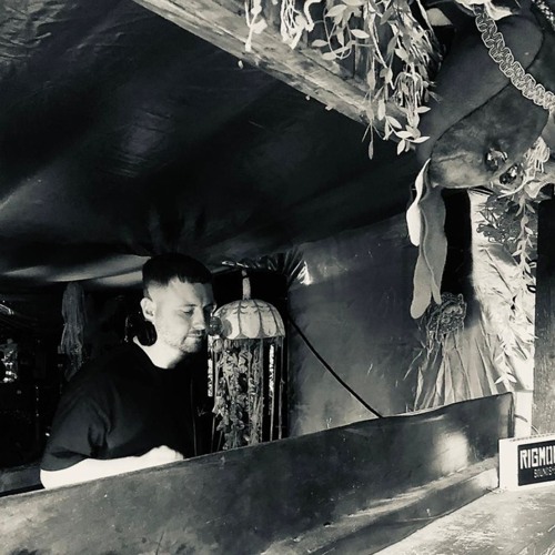 Charlie B - Pluck Dub (Frequencies Events)