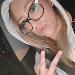 Aline Van Campenhout