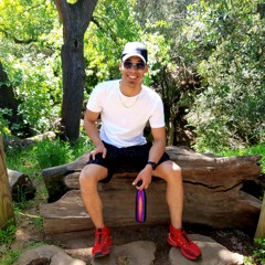 ₭ɎⱠE ₣ØSTɆⱤ ヅ