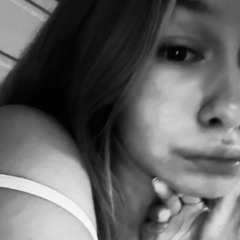 Mia SB