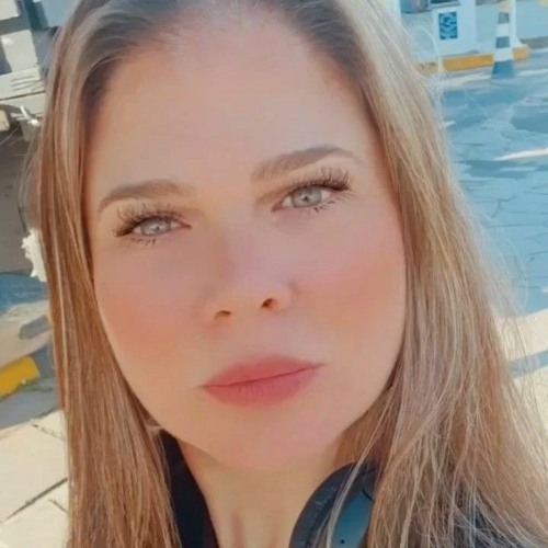 Katia Moreira’s avatar