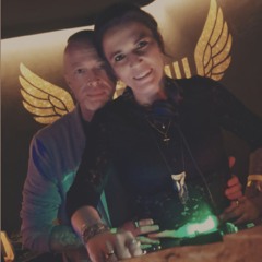 Kurt GovaX vs Cindy Nova