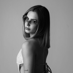 TIFFANY SEGUÍ