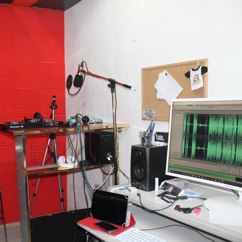 Stream Latín Sound efx Radio Listen to podcast episodes online for