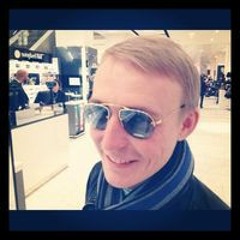 Максим Волков