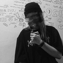 Lara Deveck / laveckzzsqualo