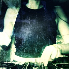 DJ NILÜFER