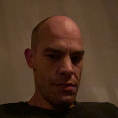 Robert Lievers
