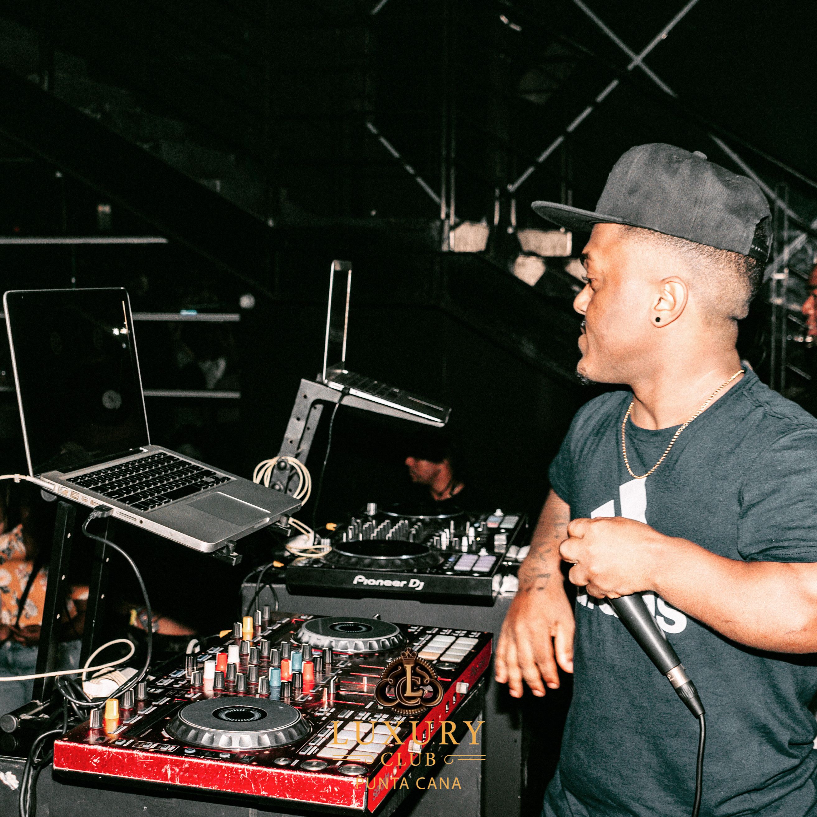 NegritoFlow (Mr La Vibra)