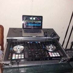 DJ LAURY R