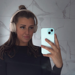 Claudiee Jade Holmes