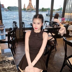 Claudia Lau