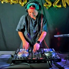 DJ smASHcakes