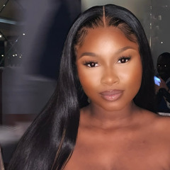 Alána Naomi Violet