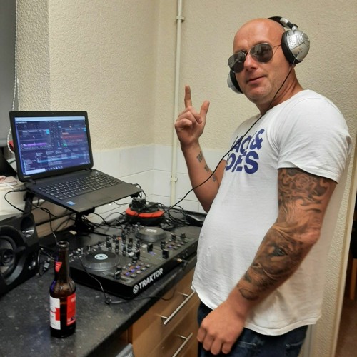 DJ Jonesy’s avatar