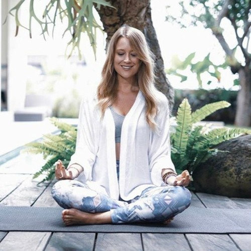 Stream 8 Minute Guided Meditation by thenowwithnat Listen online for