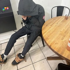 baby hell (@xoolglocks)