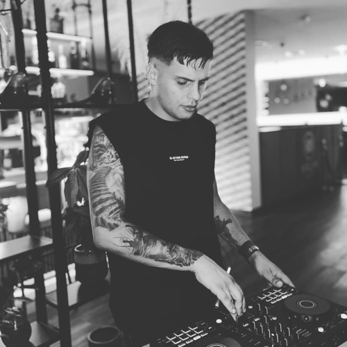 Tech house vibes