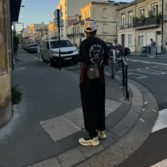 Le J