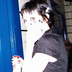 키라 (@diehysteric)