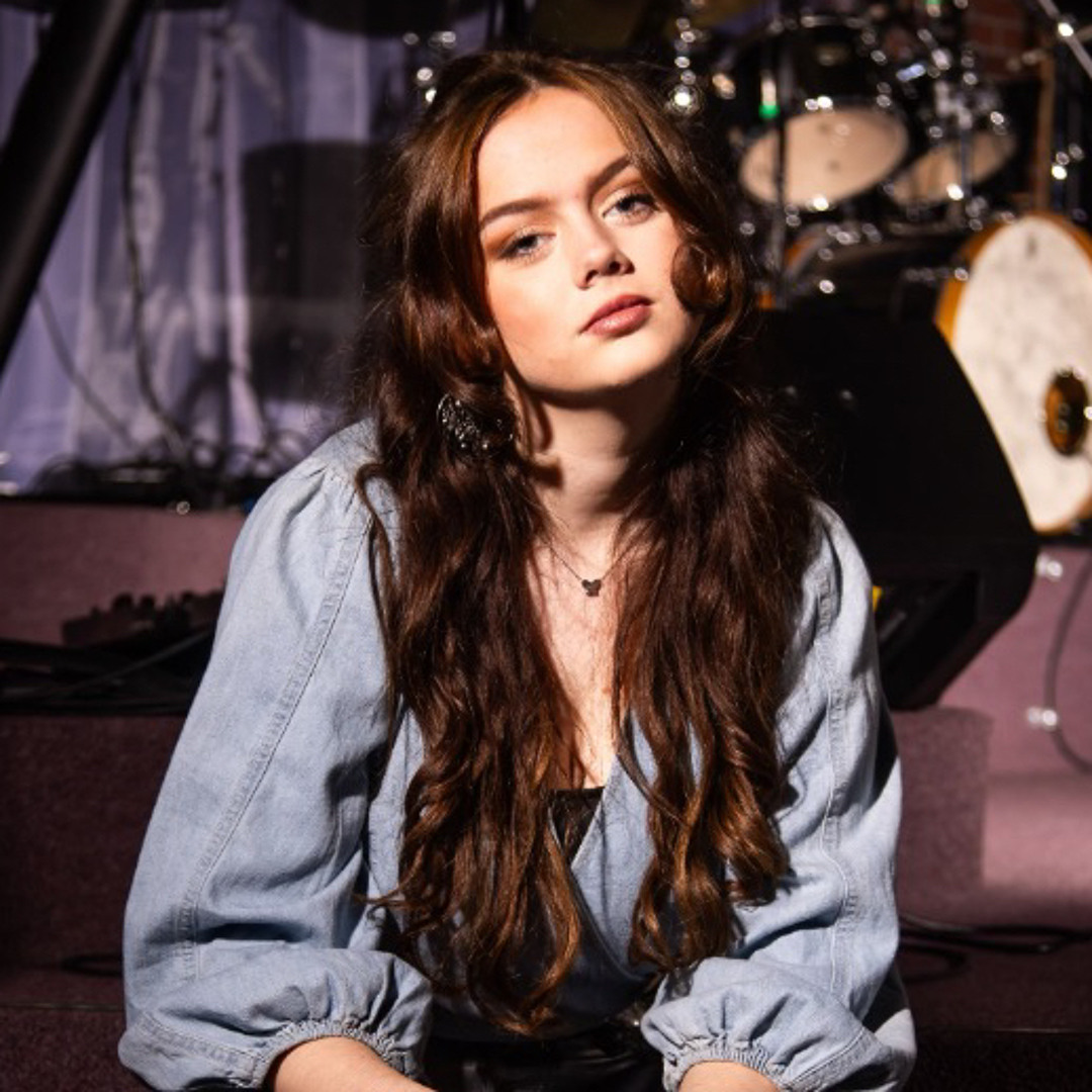 Stream Emma Forgette music | Listen to songs, albums