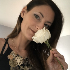 Ms Claudia