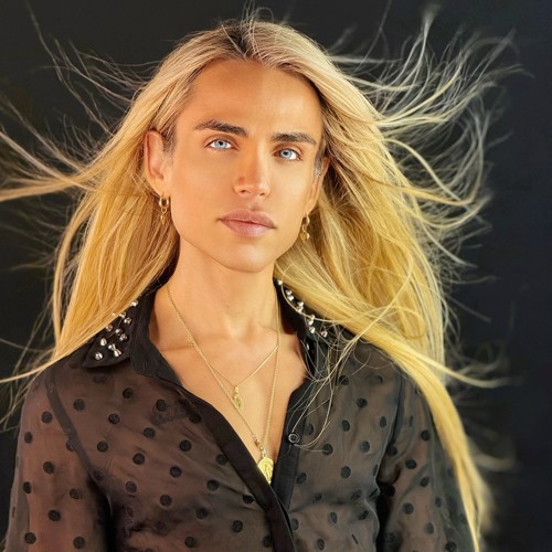 حلف القمر غناء جورج مرتينوس في حفلة