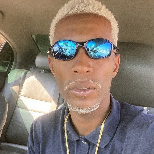 Mc dede da Vdp  , envolvido pela capital