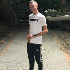 לאון מיכאלוב