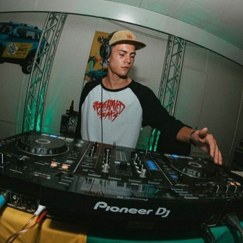 Stream DJ RAZZ music | Listen to songs, albums, playlists for free on ...