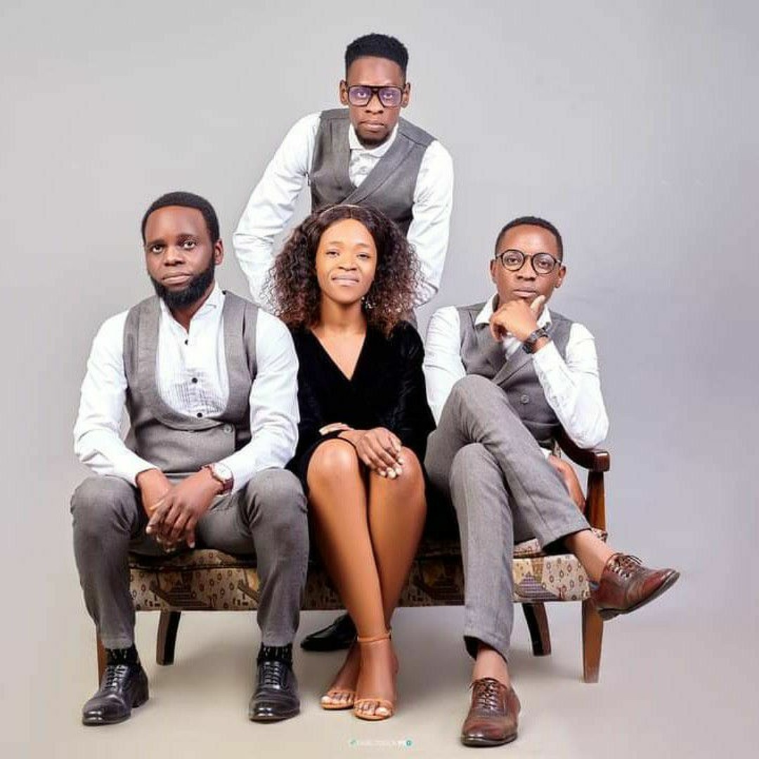 Stream Focus Acappella | Listen to podcast episodes online for