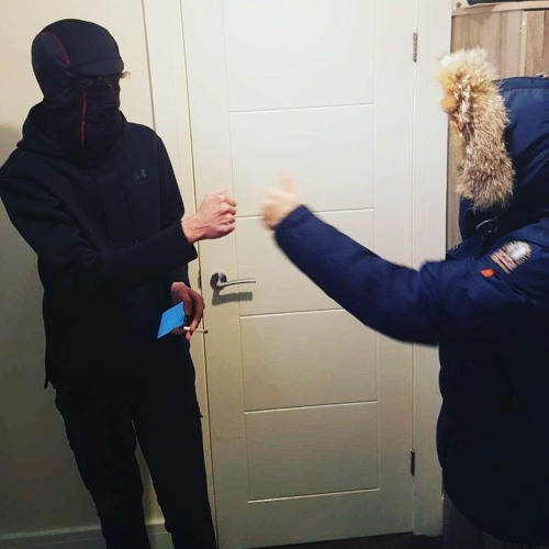 trappin out the flats.