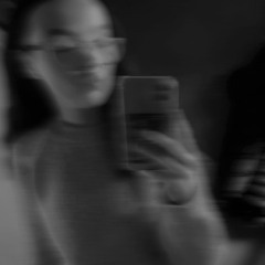 ellieee x