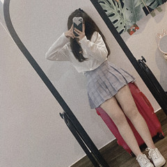 Ở đây có Ly
