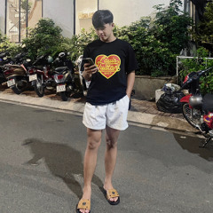 Hoàng Hồ Hai