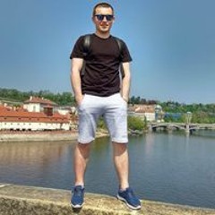 Денис Енин