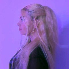 Aᴛʜᴇɴᴀ Vᴀʟᴇɴᴛɪɴᴇ