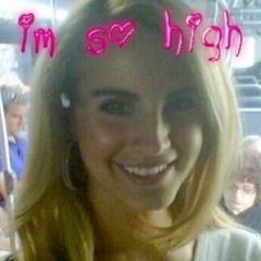 ︎