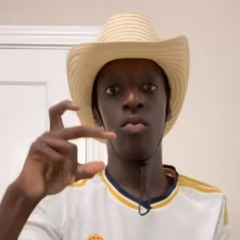 👦🏾👦🏾👧🏻👦🏾👦🏾