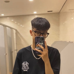 𝐐𝐮𝐚𝐧𝐠 𝐇𝐮𝐲 💫