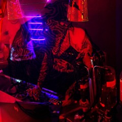 DJ ° V3N0X