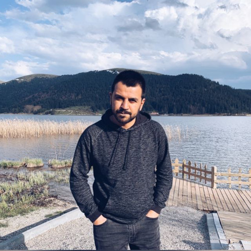 acımasızca geçip giden zamandan geriye sadece yalnızlıklar kaldı
