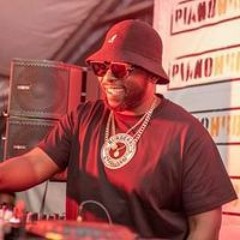 Shelton Machel
