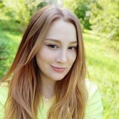 Алиса Свинцова