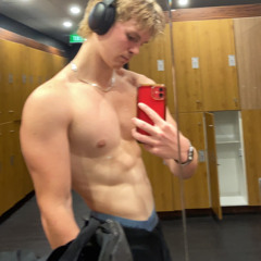 joey lloyd