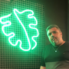 DJ Rodrigo Aquino