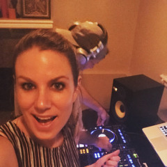 Janelle Dekdebrun