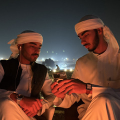 ٣
